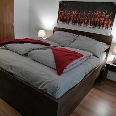 Foreta Bratislava Luaran gambar