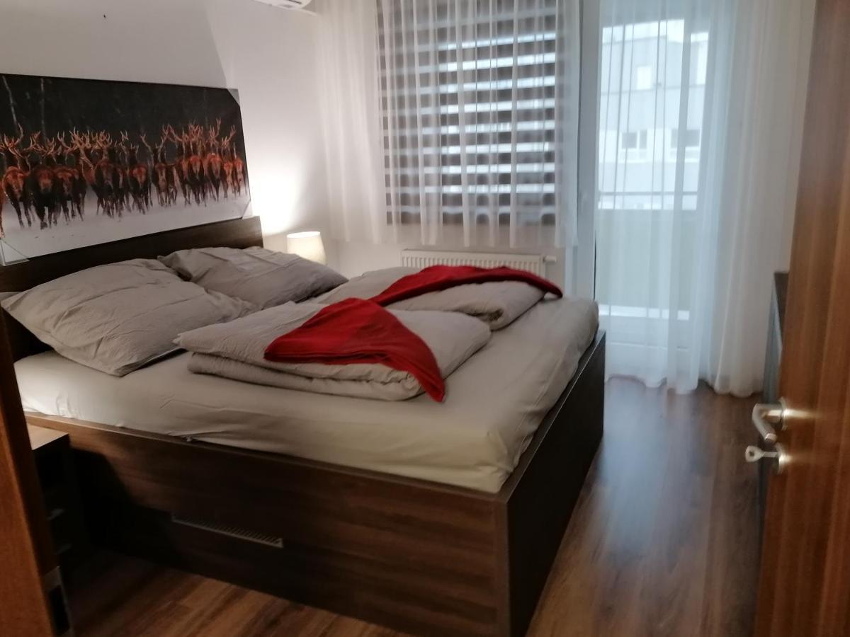 Foreta Bratislava Luaran gambar