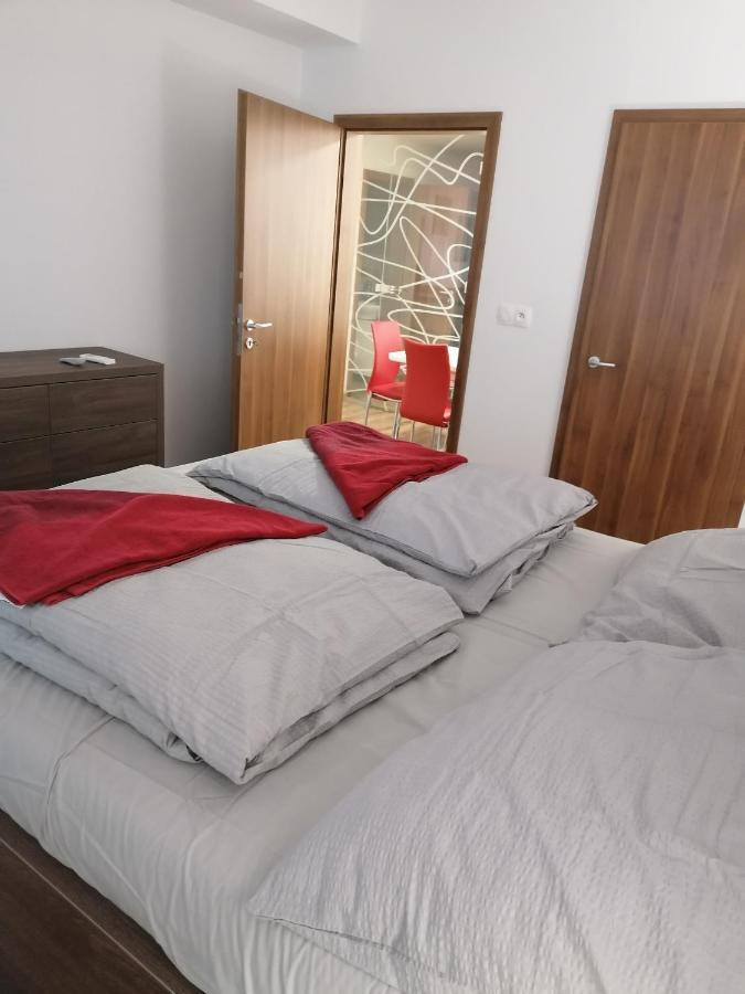 Foreta Bratislava Luaran gambar