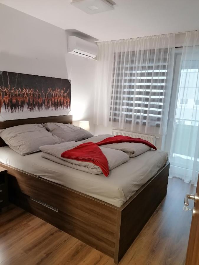 Foreta Bratislava Luaran gambar