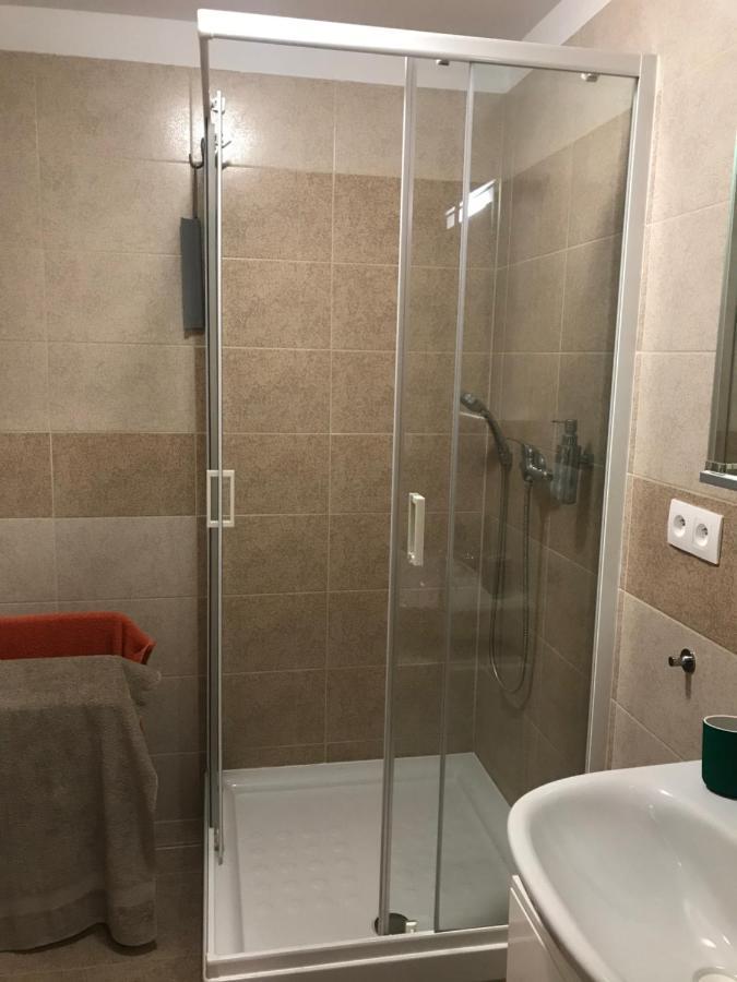 Foreta Bratislava Luaran gambar